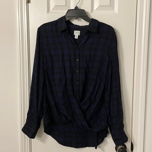 Peyton Jensen Tops - Peyton Jensen Button Down Top
